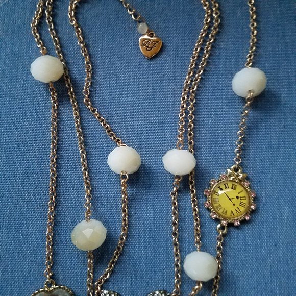 🎀🕰️Betsey Johnson 3-Strand Charm Necklace Clock & Bows - EPC🕰️🎀 - Picture 10 of 11